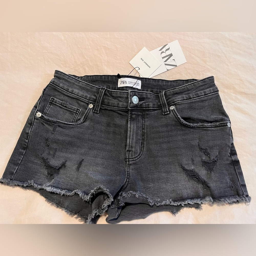 Zara denim jean booty shorts size 6